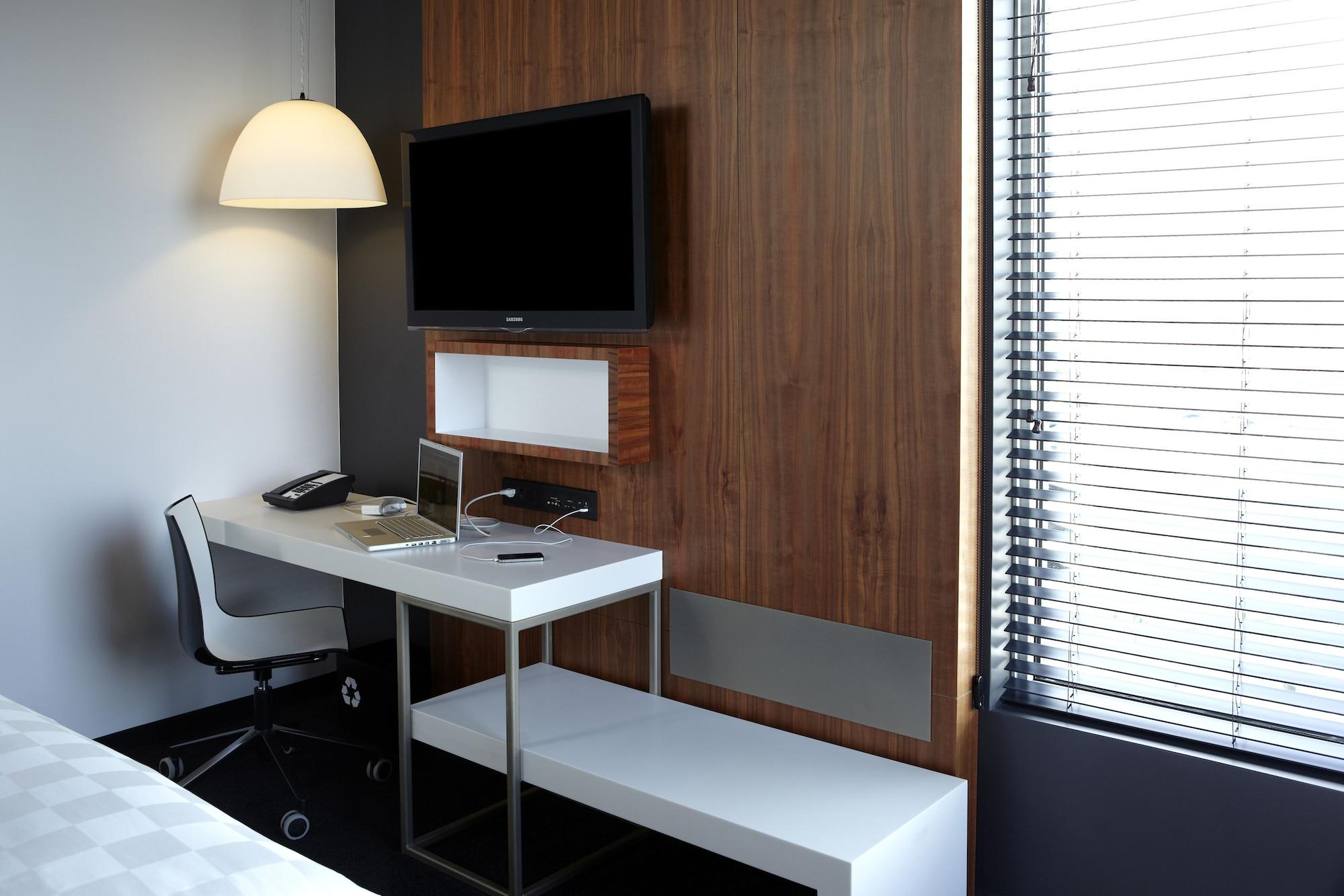 Alt Hotel Halifax Airport Enfield Esterno foto